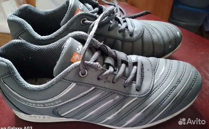 Кроссовки 36