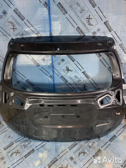 Крышка багажника Toyota Rav4 XA40 2013