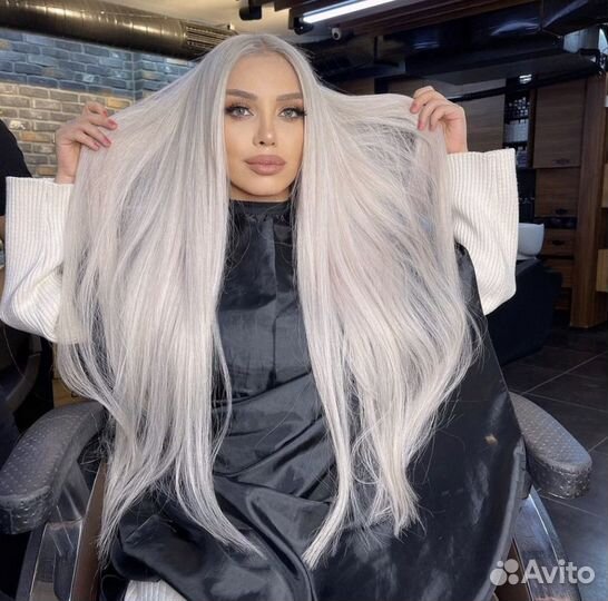 Модель на наращивание волос