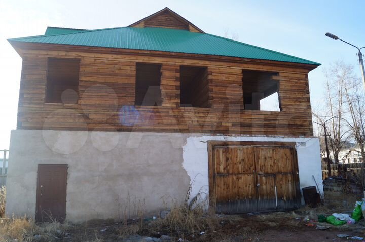 Коттедж 370 м² на участке 7 сот.