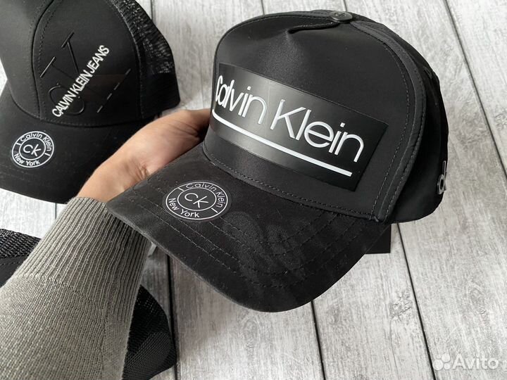 Бейсболка мужская Calvin Klein