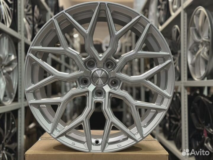 Комплект дисков Vossen HF-2 R19 8.5j 5*114.3 Silve