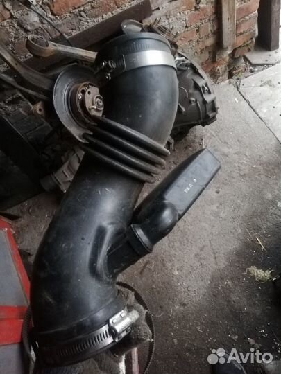 Пластиковая часть впускного коллектора на ej 204