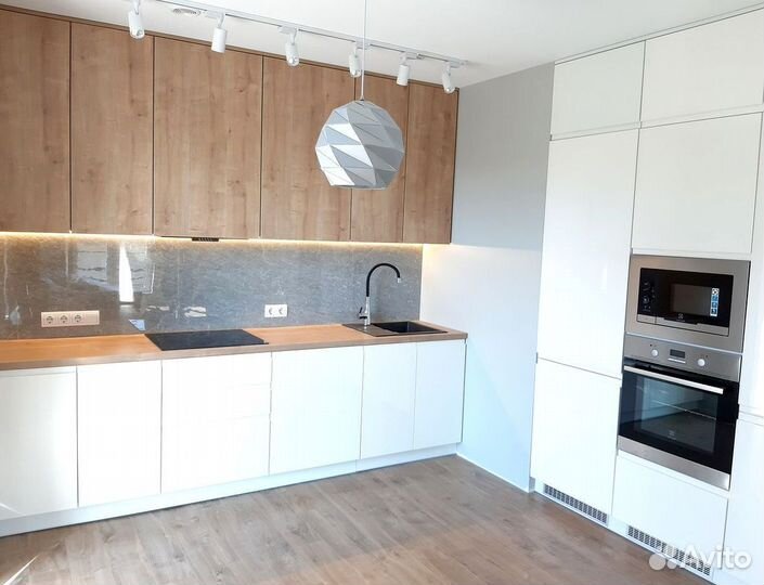 Кухонный гарнитур в стиле хай тек