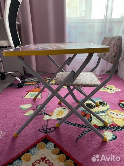 Детский стол со стулом