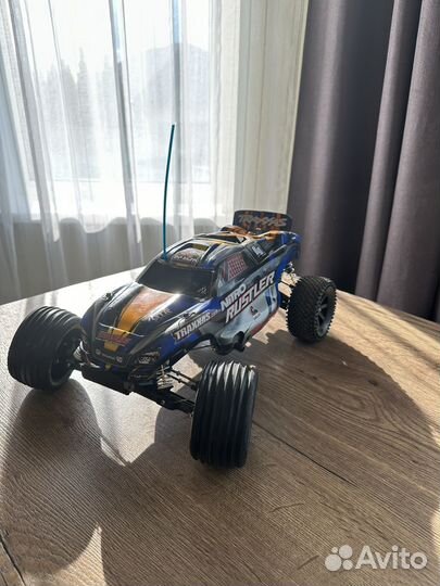 Радиоуправляемая модель с двс Traxxas rustler