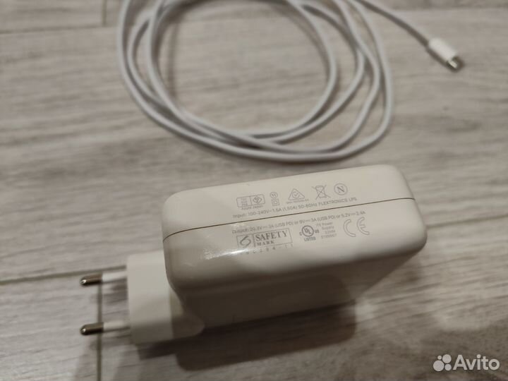 Зарядка для macbook 61w type c