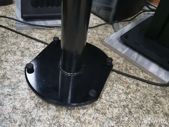 Стойки для полочной акустики b&w isoacoustic