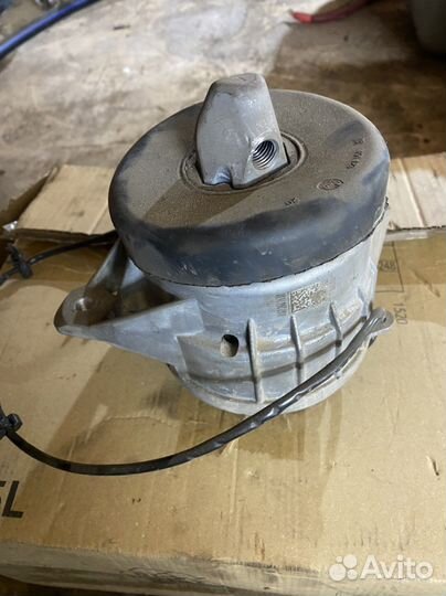 W167 подушка двигателя