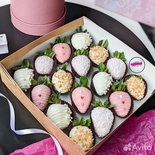 Наборы из клубники в шоколаде