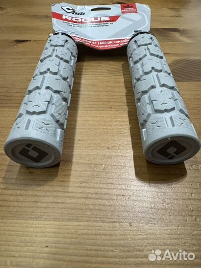 Грипсы ODI rogue V2.1 lock-ON grips