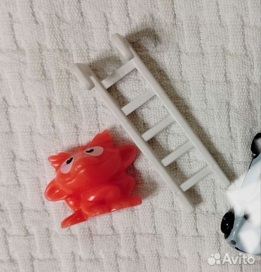 Hello kitty, Sylvanian families, мэджики