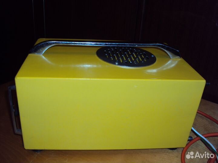 Зарядное устройство для автомобильного АКБ 12в