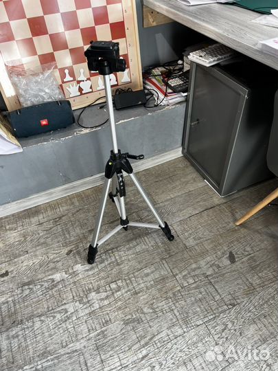 Штатив для фотоаппарата