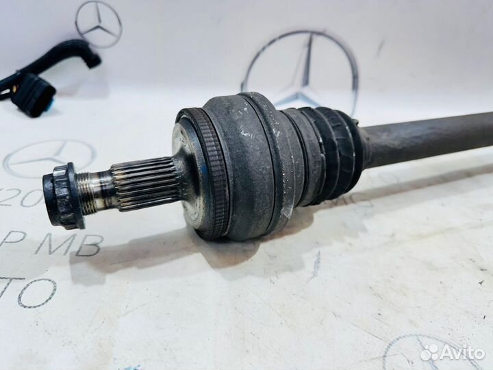 Привод задний Mercedes W204 M271.8 2012