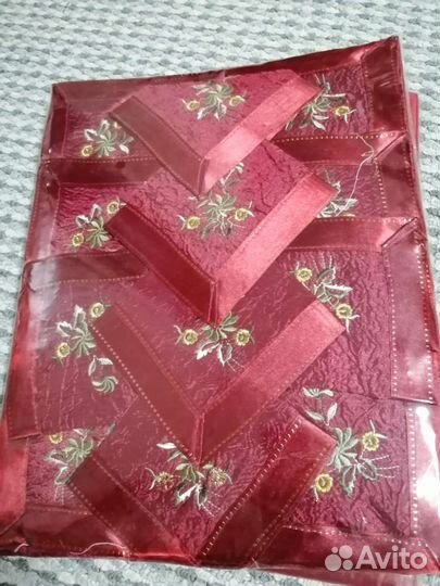 Скатерть с салфетками новая