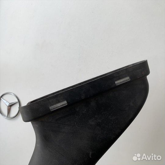 Патрубок воздушного фильтра левый Мерседес