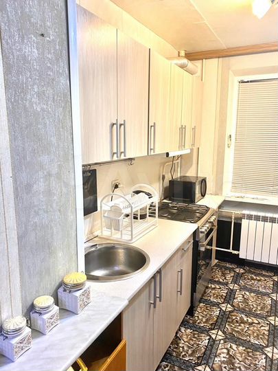 4-к. квартира, 85 м², 4/10 эт.