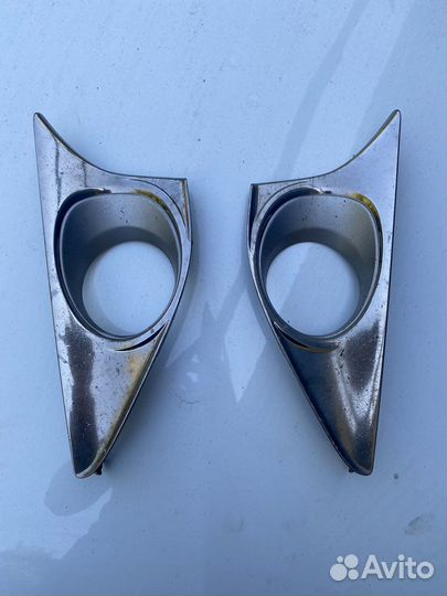 Рамка противотуманной фары Toyota Camry 50