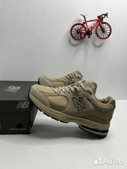 Кроссовки мужские зимние New balance 2002