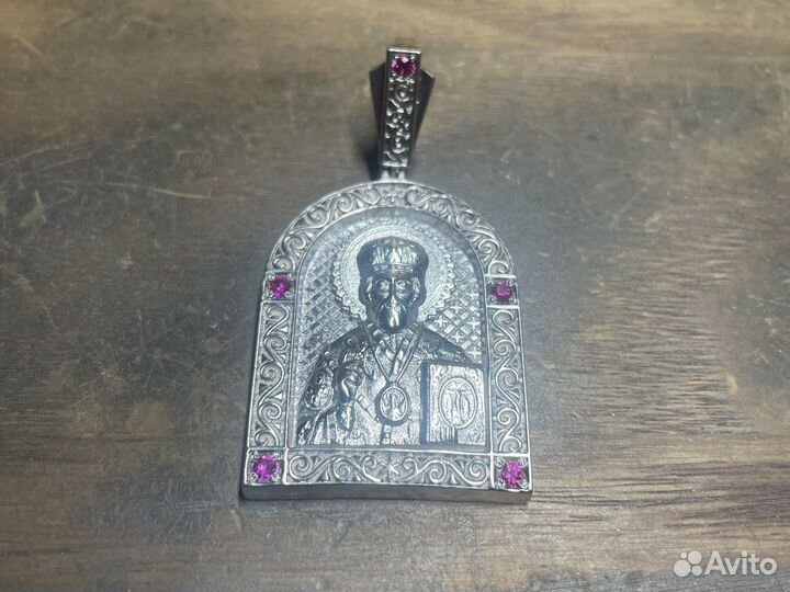Серебряная ладонка
