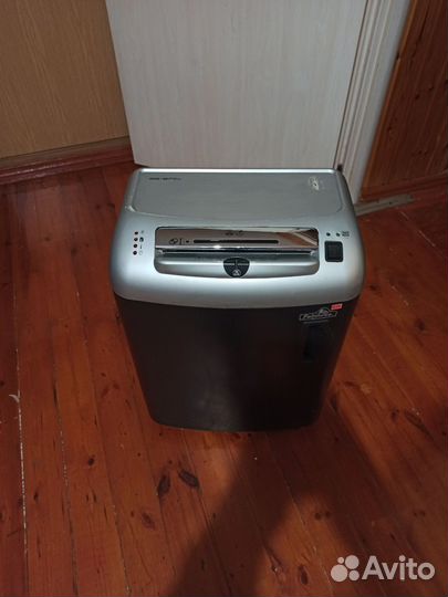 Уничтожитель бумаг Fellowes SB-87Cs