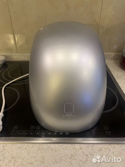 Электросушитель для рук Ballu