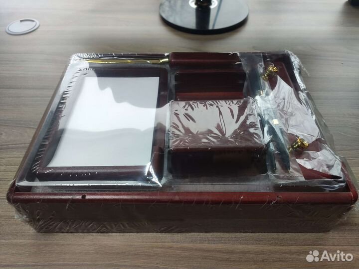 Настольный набор руководителя Delucci