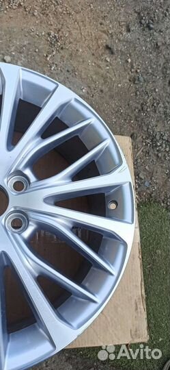 Диск литой R18 Toyota Camry xv 70, v70, 70