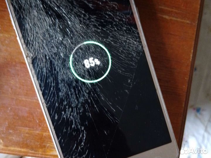 Телефон Samsung