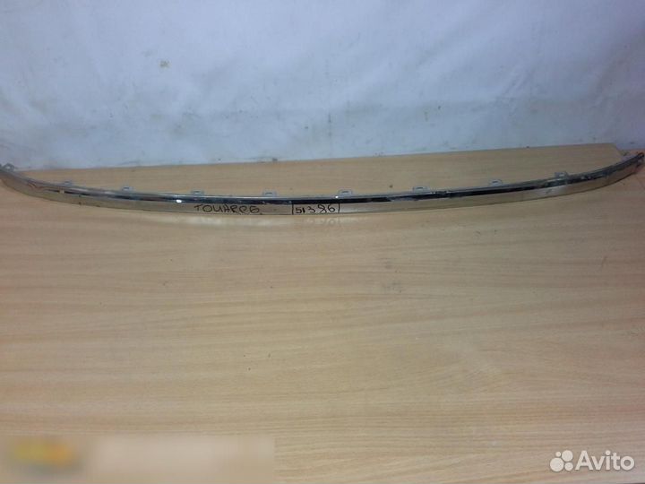 Молдинг переднего бампера VW Touareg 2010