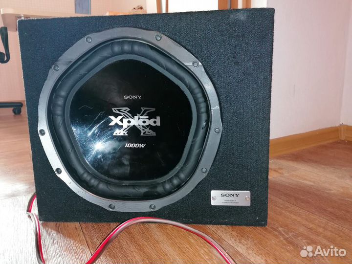 Сабвуфер, усилитель и накопитель