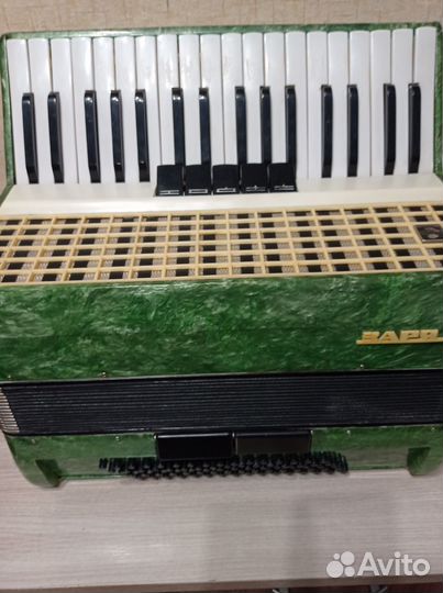 Аккордеон Заря 2