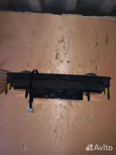 Блок управления климатической установкой Toyota