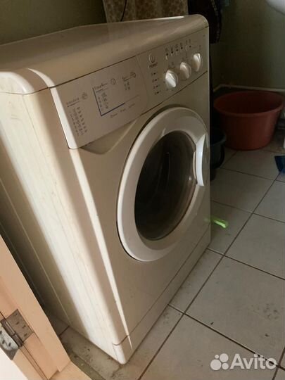 Стиральная машинка indesit