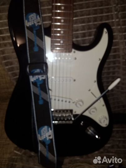 Электрогитара, комбоусилитель, стойка, чехол и др