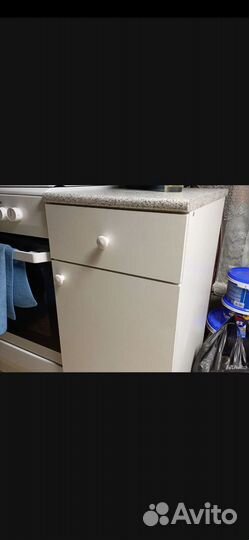 Шкаф кухонный