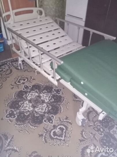 Медицинская кровать для лежачих больных