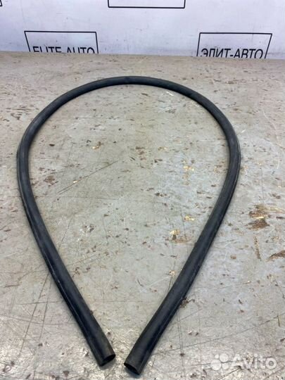 Уплотнитель капота Bmw 5 G30 2.0 2021