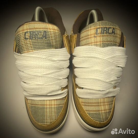 Circa Osiris Vans Dvs Globe Etnies Adio Dc shoes