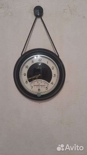 Настенные часы Маяк с термометром и барометром
