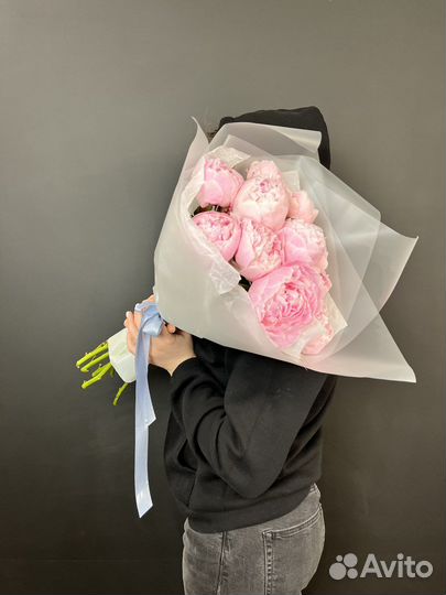 Букет пионов с доставкой