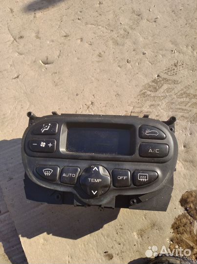 Блок управления печкой Пежо 307