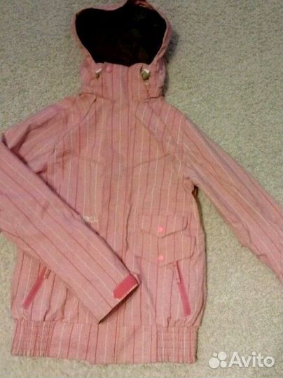 Сноубордическая / горнолыжная куртка