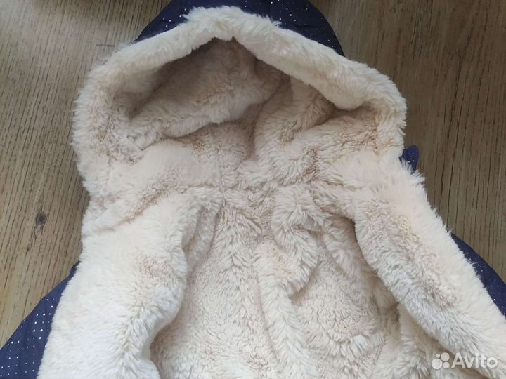 Продам куртку для девочки