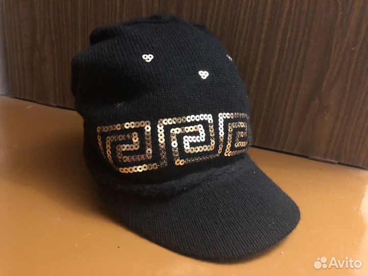 Шапка с козырьком