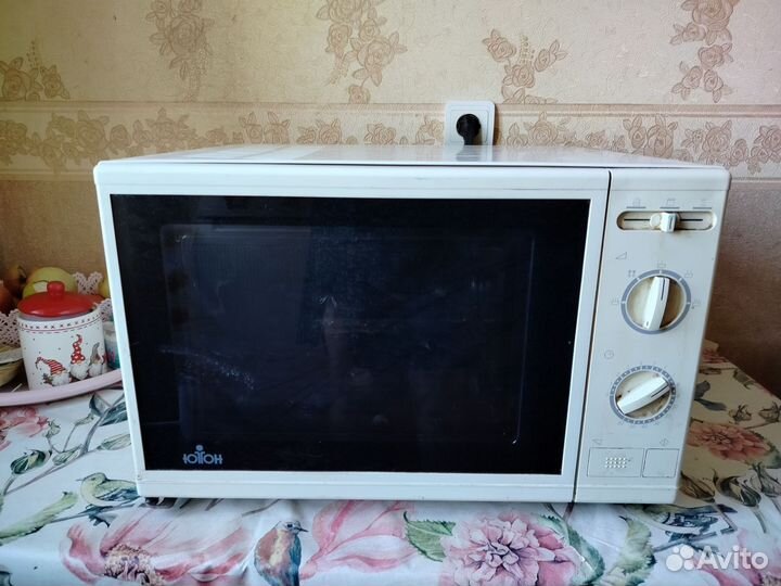 Большая микроволновая печь