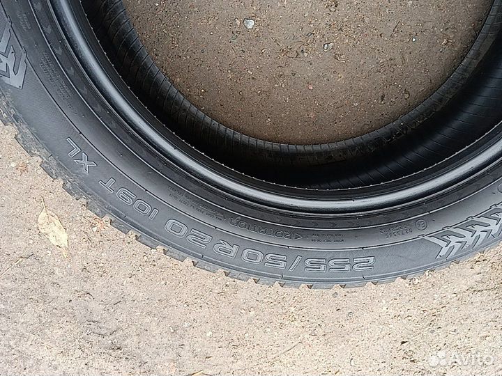 Nokian Tyres Hakkapeliitta 8 SUV 255/50 R20