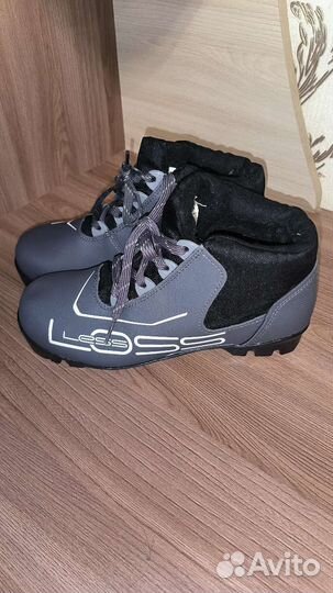 Лыжные ботинки 36р