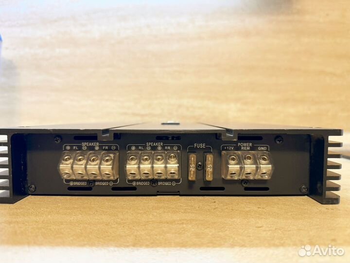 Усилитель calcell BST 100.4